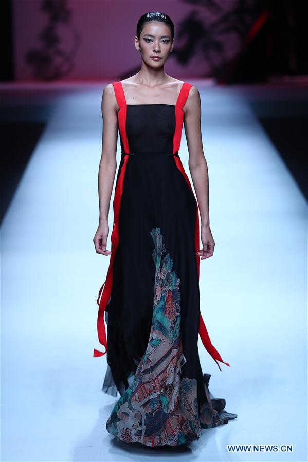 CHINA-BEIJING-FASHION WEEK-HAO WEIMIN (CN)