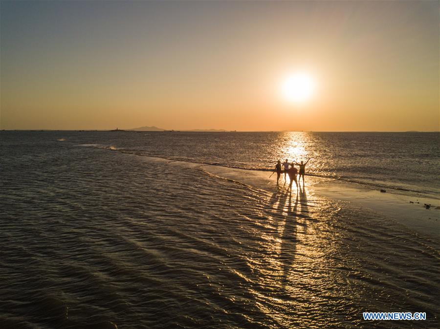 CHINA-FUJIAN-JINJIANG-COAST-LANDSCAPE-SANDBAR (CN)