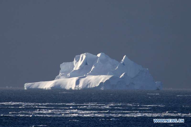 CHINA-ICEBREAKER XUELONG-FLOATING ICE AREA-ENTERING