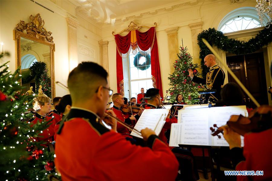 U.S.-WASHINGTON D.C.-WHITE HOUSE-CHRISTMAS-PREPARATION 