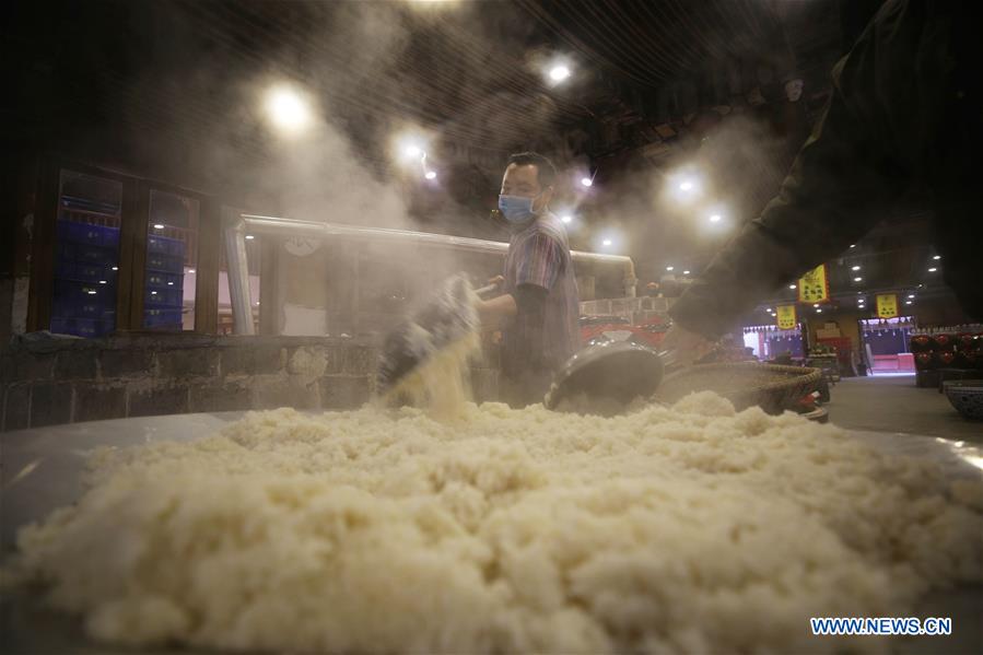 #CHINA-HUNAN-ZHANGJIAJIE-RICE WINE-BREWING (CN)