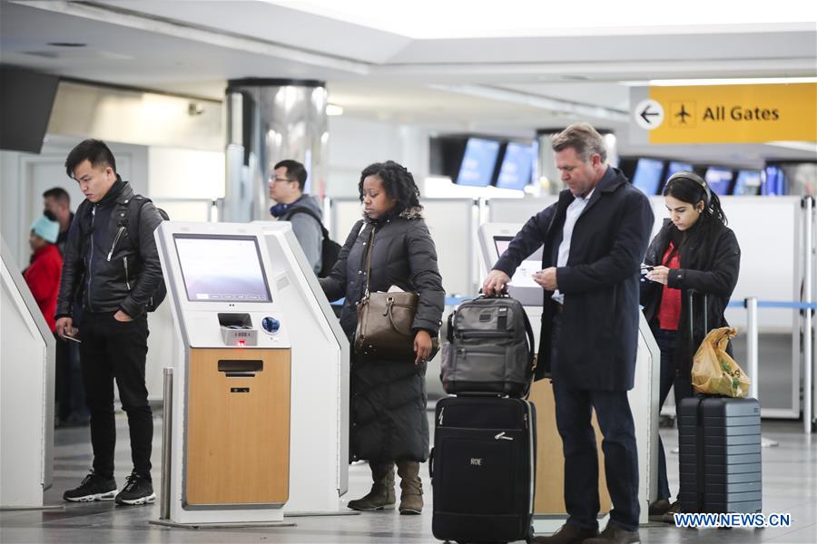 U.S.-NEW YORK-LAGUARDIA AIRPORT-STAFF SHORTAGE-FLIGHTS-HALTING