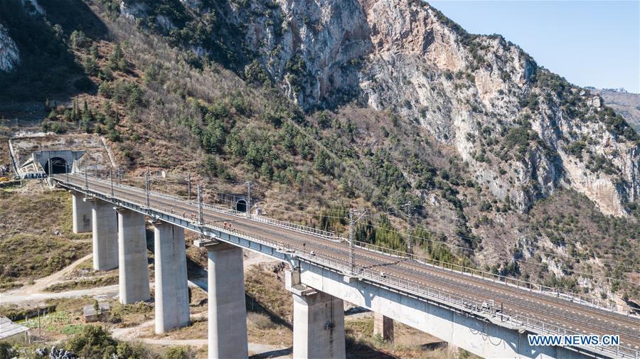 CHINA-GUIZHOU-SPRING FESTIVAL-RAILWAY BRIDGE-TECHNICIANS (CN)