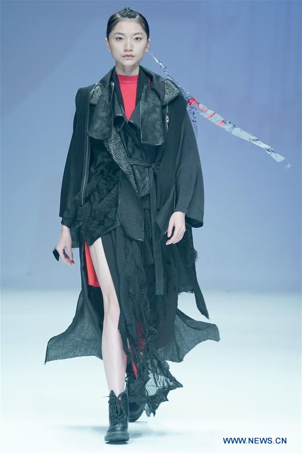 CHINA-BEIJING-GRADUATE FASHION WEEK (CN)