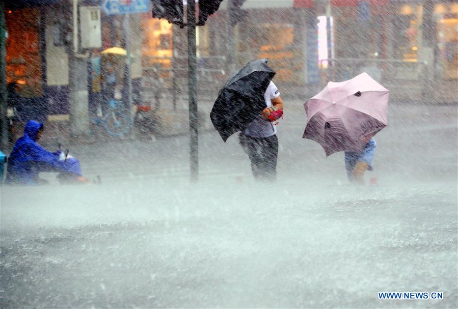 CHINA-SHANGHAI-TYPHOON LEKIMA (CN)