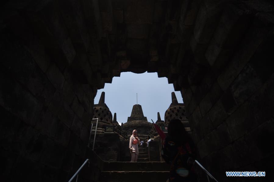 INDONESIA-CENTRAL JAVA-BOROBUDUR TEMPLE