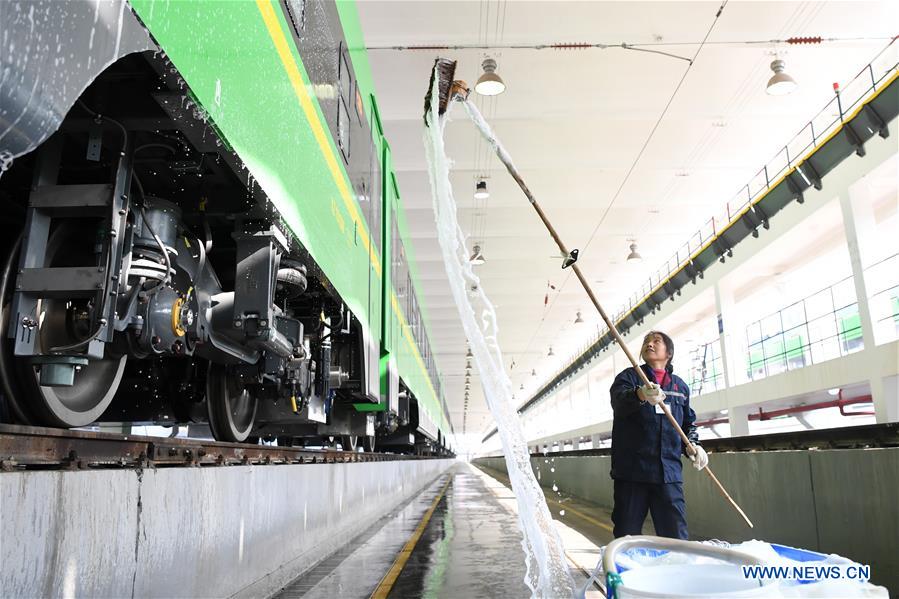 CHINA-CHONGQING-FUXING BULLET TRAINS-MAINTENANCE (CN)