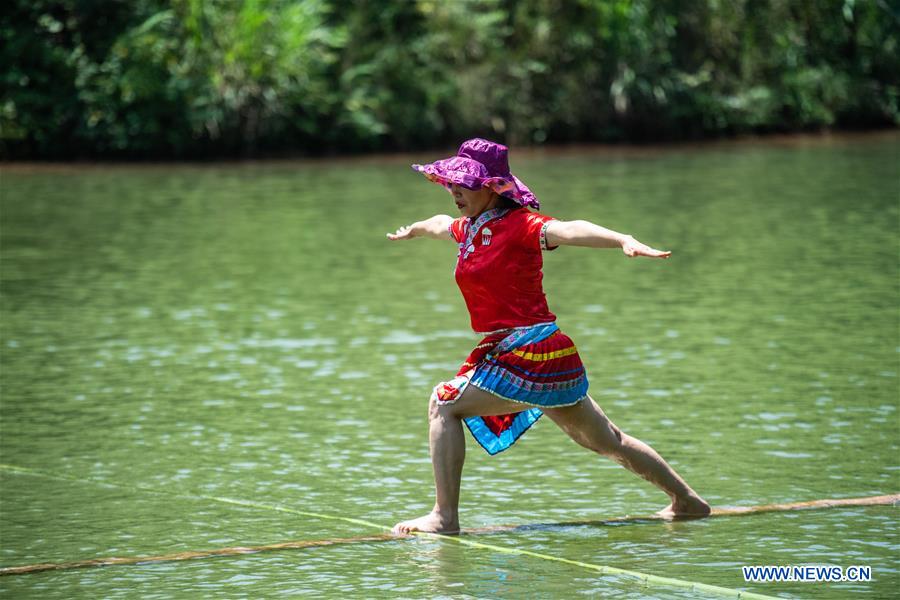 CHINA-GUIZHOU-CHISHUI-SINGLE BAMBOO DRIFTING (CN)