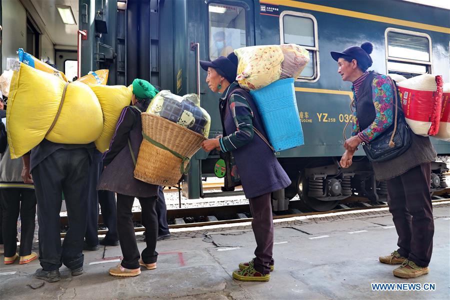 #CHINA-SICHUAN-LIANGSHAN-REMOTE AREA-TRAIN (CN)