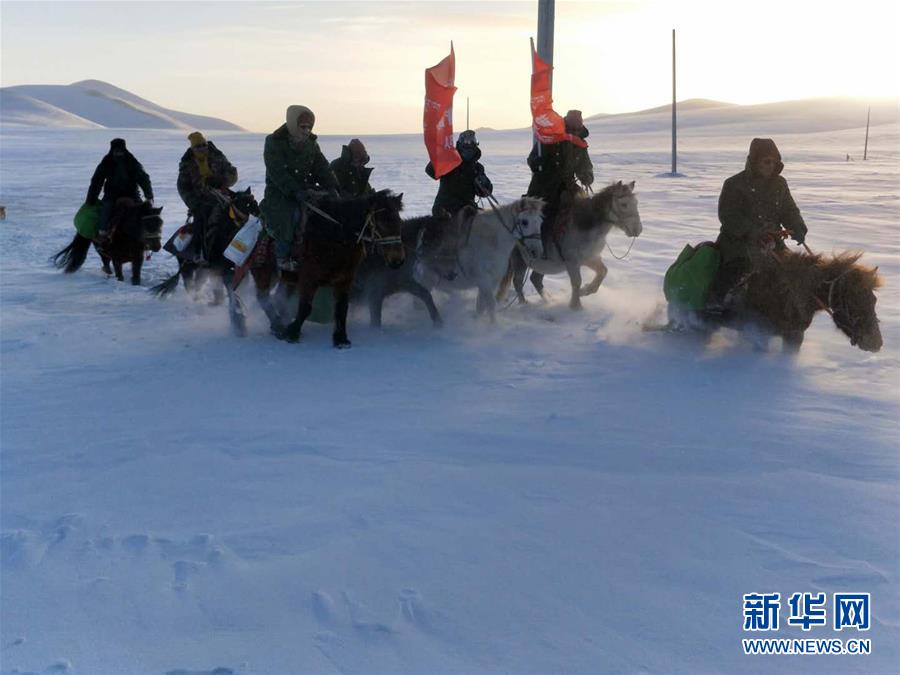 （新华全媒头条·图文互动）（3）风雪中传递温暖的力量——记青海干部群众抗击玉树雪灾